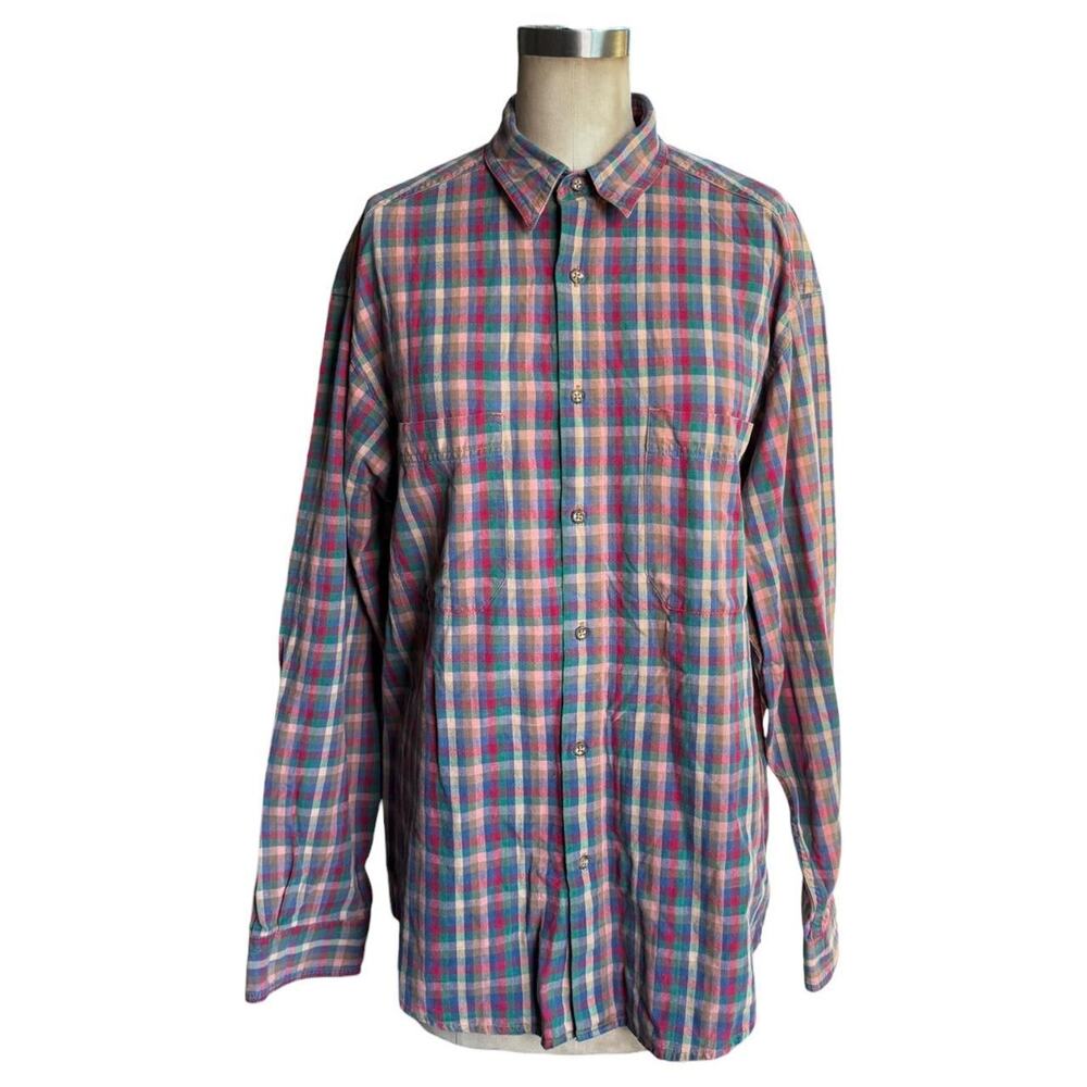 Vintage Claiborne Men's multi color plaid shirt Sizse M